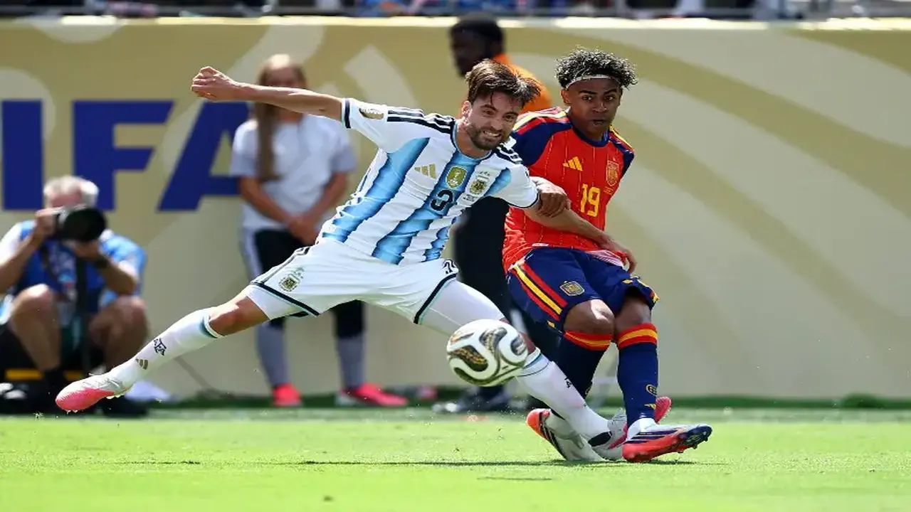 مباراة نهائي كأس العالم: إسبانيا والأرجنتين تتعادلان 0 – 0